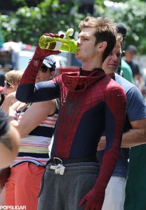Andrew-Garfield-hydrated-between-filming-his-Spider-Man-suit